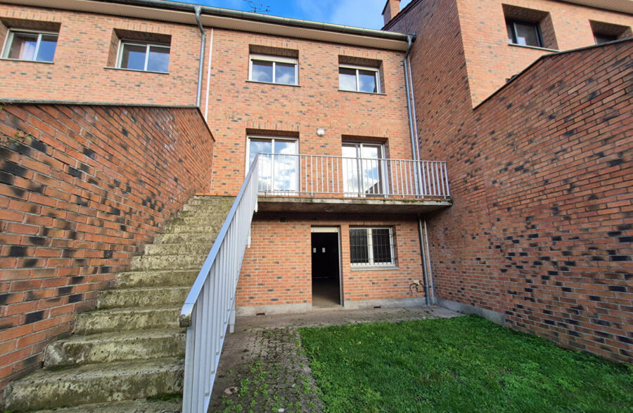 Maison Lens 5 pièce(s) 118 m2 , garage , jardin.