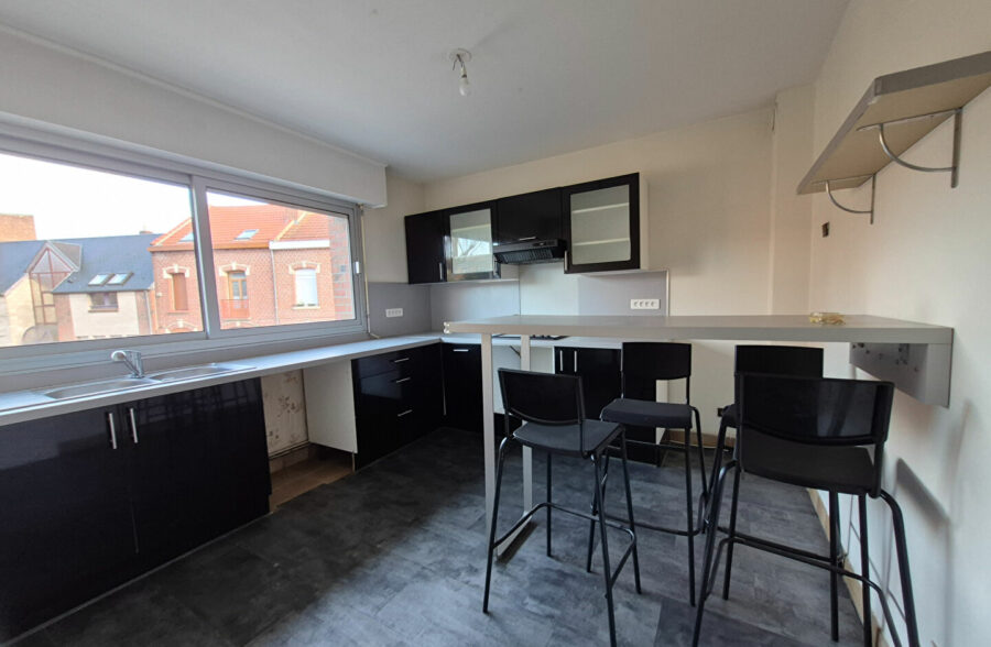 Maison Lens 5 pièce(s) 118 m2 , garage , jardin.