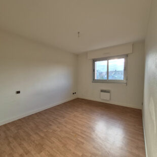 Maison Lens 5 pièce(s) 118 m2 , garage , jardin.