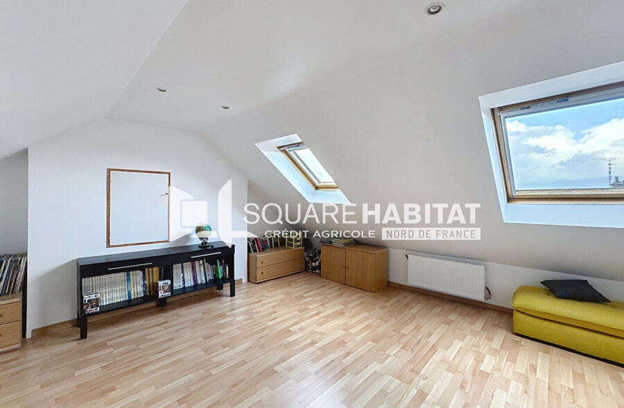 Maison rénovée avec charme et confort ! Secteur familial proche écoles et commerces!