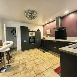 Maison Haspres 5 pièce(s) 137 m2