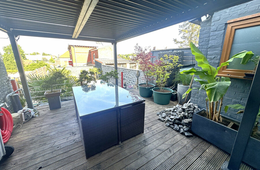 Maison de ville moderne avec piscine