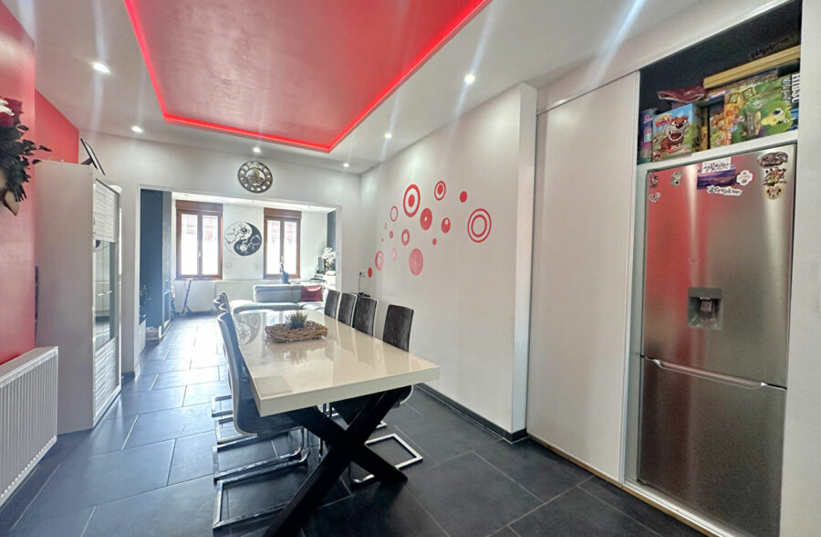 Maison de ville moderne avec piscine