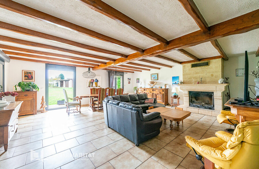 Pavillon de plain pied individuel ,très grande parcelle !