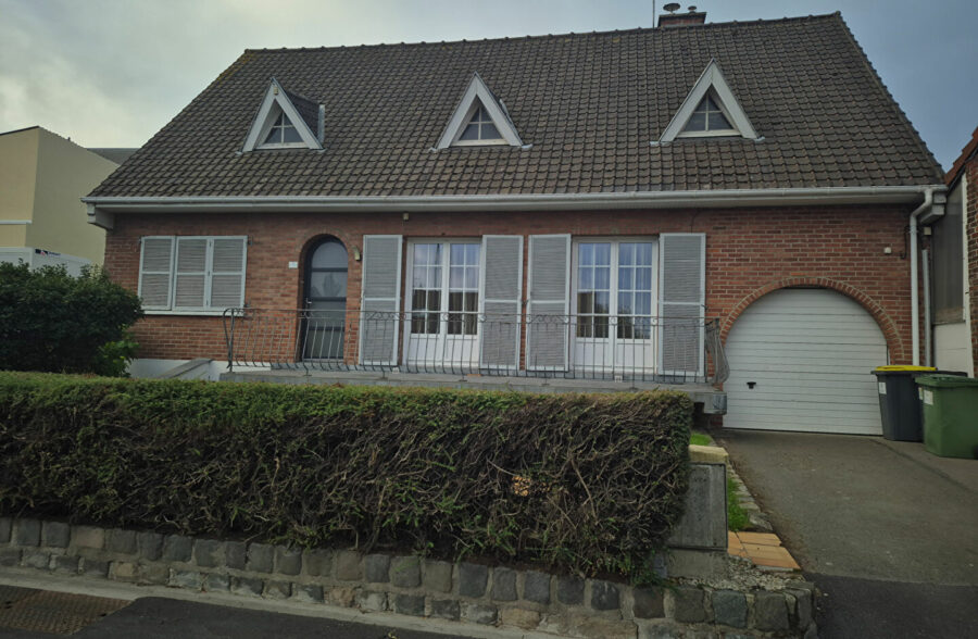 Maison Lozinghem 5 pièce(s) 83 m2 + 60m² aménageables