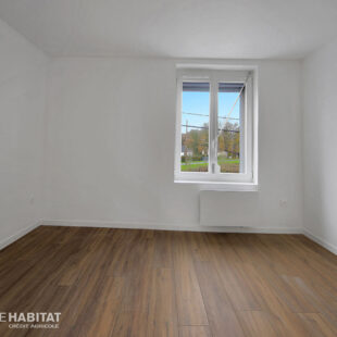 Maison semi individuelle entièrement rénovée  2 Chambres Jardin à Burbure