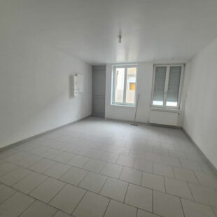 Maison de ville Lillers 3 chambres 1 buanderie cour