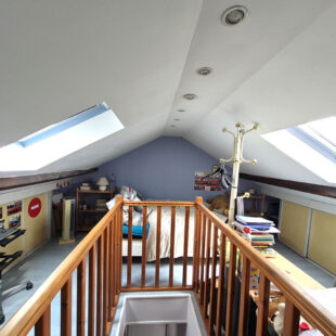 Très jolie maison 1930 en centre ville, 3 chambres, jardin, garage.