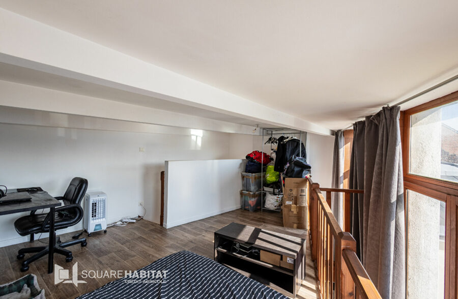 LILLE SAINT-MICHEL-WAZEMMES : TI BIS AVEC CAVE ET PLACE DE PARKING PRIVATIVE