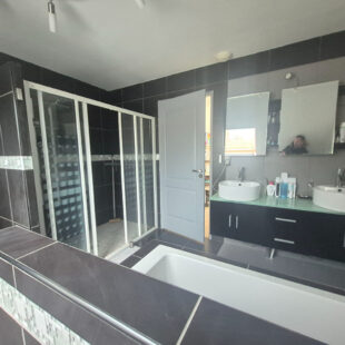 Pavillon individuel semi plain-pied 4 chambres