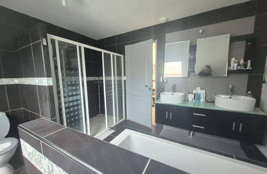 Pavillon individuel semi plain-pied 4 chambres