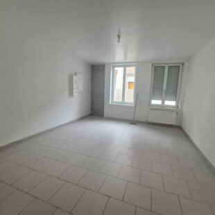 Maison de ville Lillers 3 chambres 1 buanderie cour