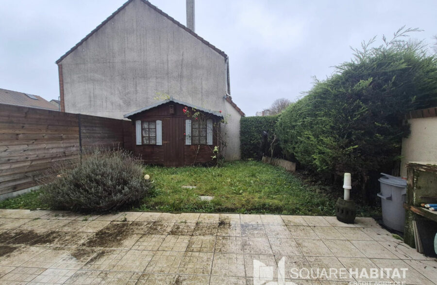 HELLEMMES LILLE – MAISON – TROIS CHAMBRES – UN BUREAU – JARDIN – GARAGE