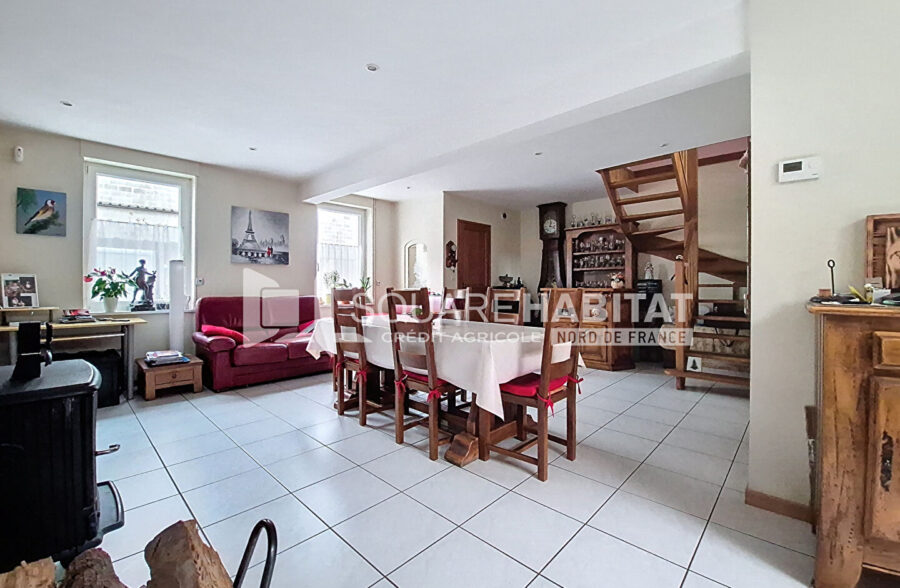 Maison avec jardin 3 chambres, garage 2 voitures + 2 places de parking privatives