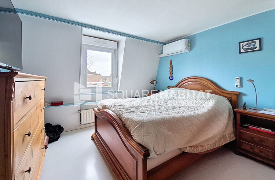 Maison avec jardin 3 chambres, garage 2 voitures + 2 places de parking privatives