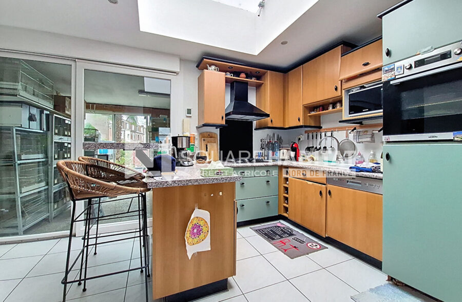 Maison avec jardin 3 chambres, garage 2 voitures + 2 places de parking privatives