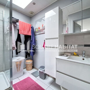 Maison avec jardin 3 chambres, garage 2 voitures + 2 places de parking privatives