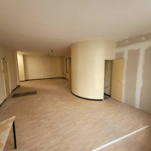 local commercial 83m²