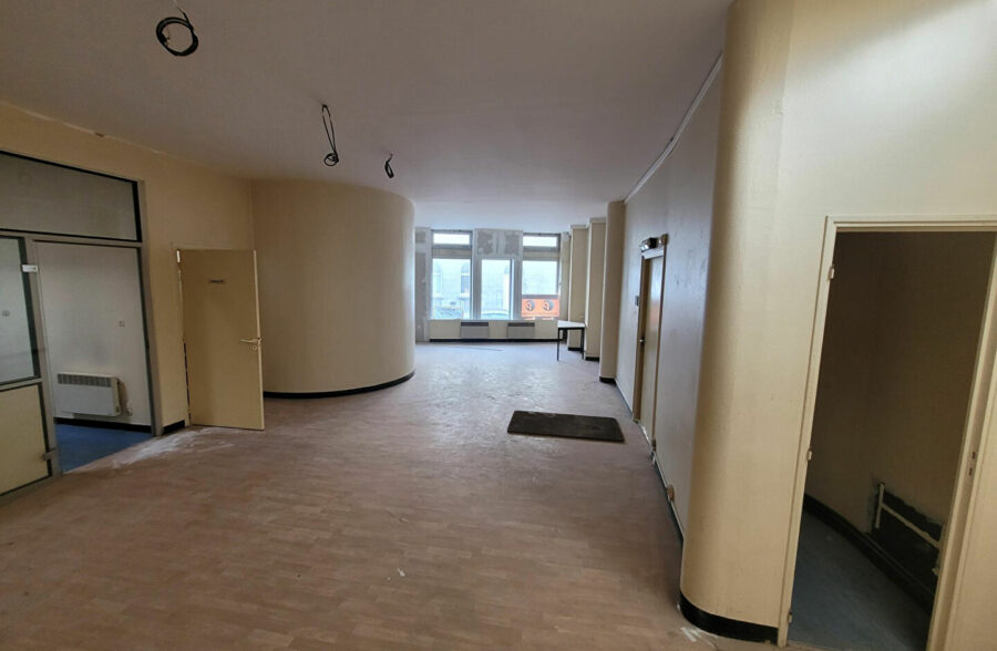 local commercial 83m²