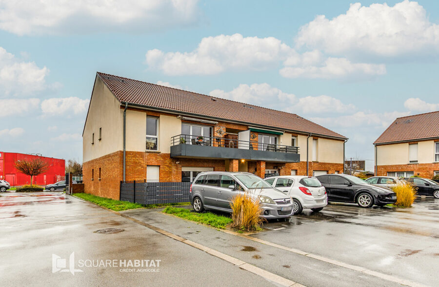Appartement  2 pièces 45m2 avec balcon et place de parking