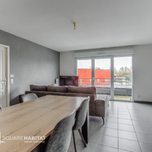 Appartement  2 pièces 45m2 avec balcon et place de parking