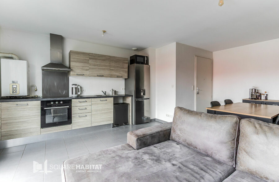 Appartement  2 pièces 45m2 avec balcon et place de parking