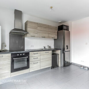 Appartement  2 pièces 45m2 avec balcon et place de parking