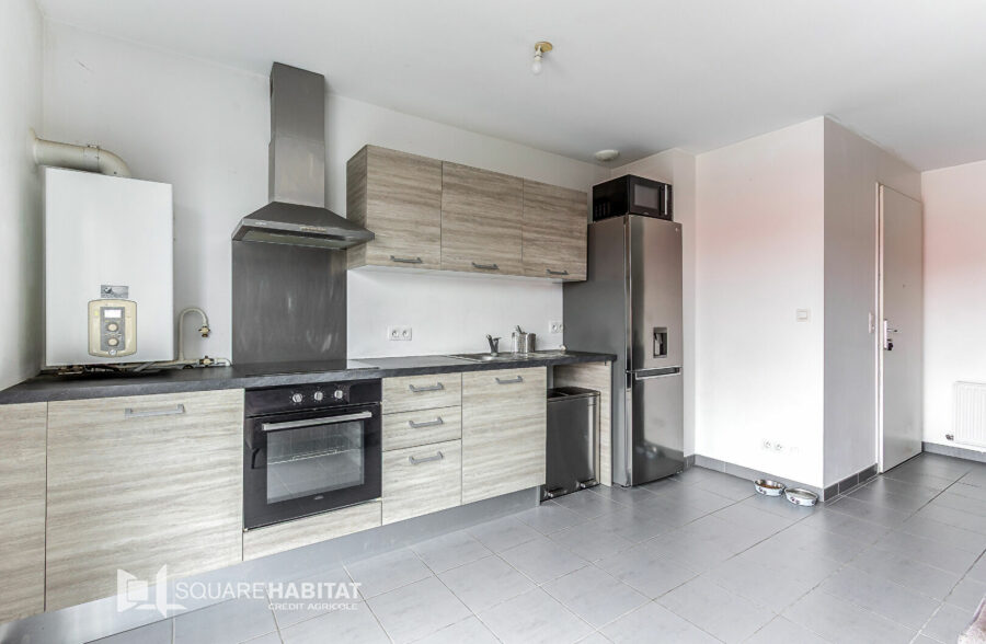 Appartement  2 pièces 45m2 avec balcon et place de parking