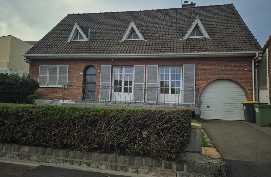 Maison Lozinghem 5 pièce(s) 83 m2 + 60m² aménageables