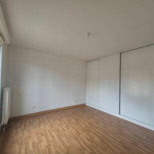 Maison  4 pièce(s) 92 m2