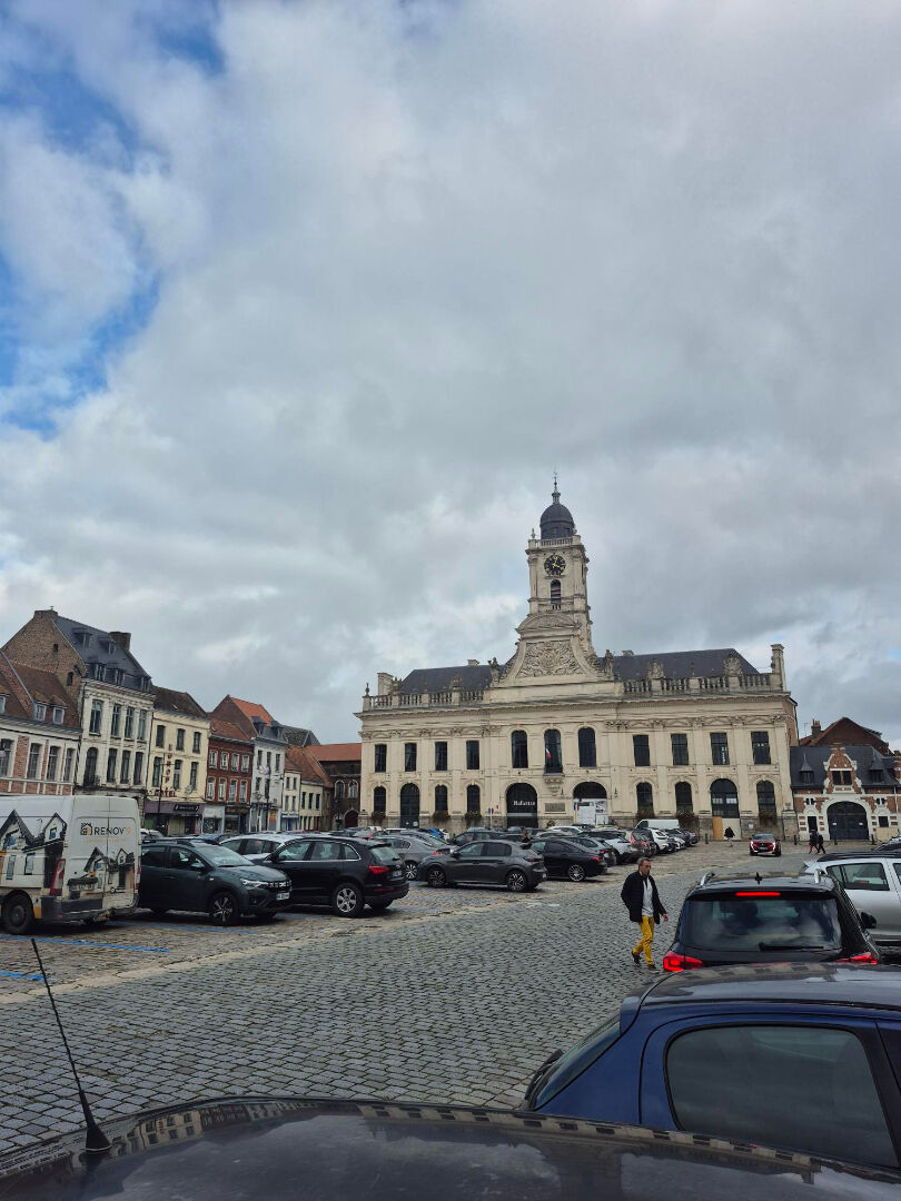 Opportunité à Saisir sur la Grand Place d’Aire-sur-la-Lys !
