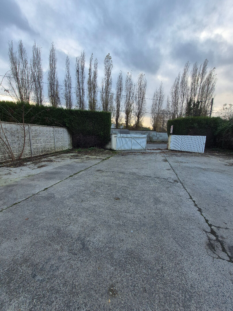 Entrepôts et Bureaux idéalement situés à Haubourdin