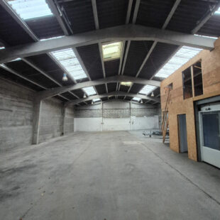 Entrepôts et Bureaux idéalement situés à Haubourdin