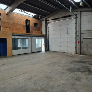 Entrepôts et Bureaux idéalement situés à Haubourdin