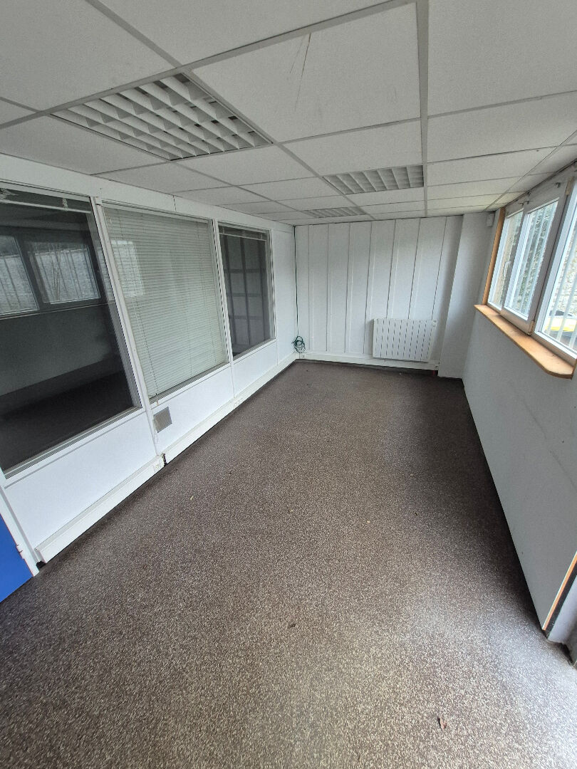 Entrepôts et Bureaux idéalement situés à Haubourdin