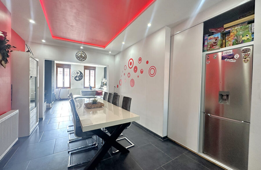 Maison de ville moderne avec piscine