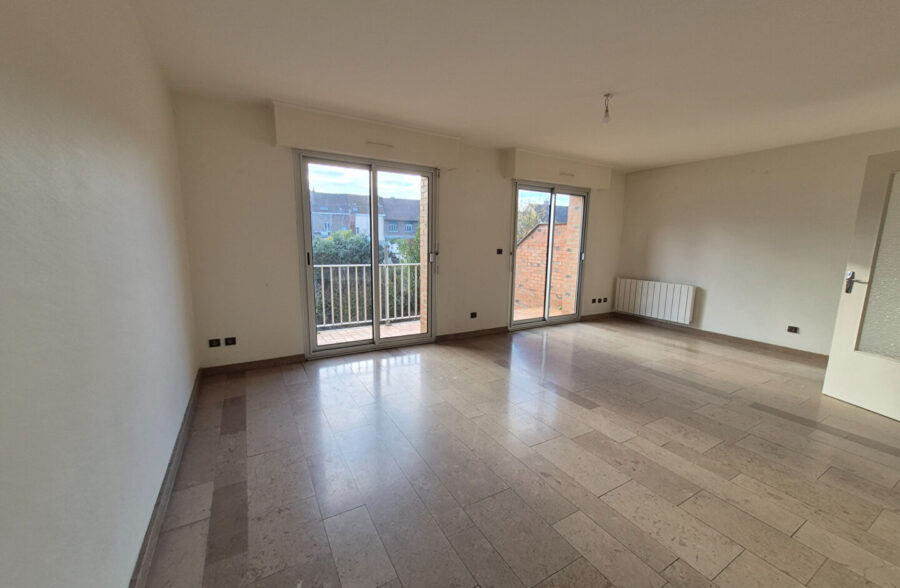 Maison Lens 5 pièce(s) 118 m2 , garage , jardin.