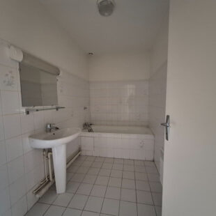 Maison Lens 5 pièce(s) 118 m2 , garage , jardin.