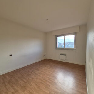 Maison Lens 5 pièce(s) 118 m2 , garage , jardin.