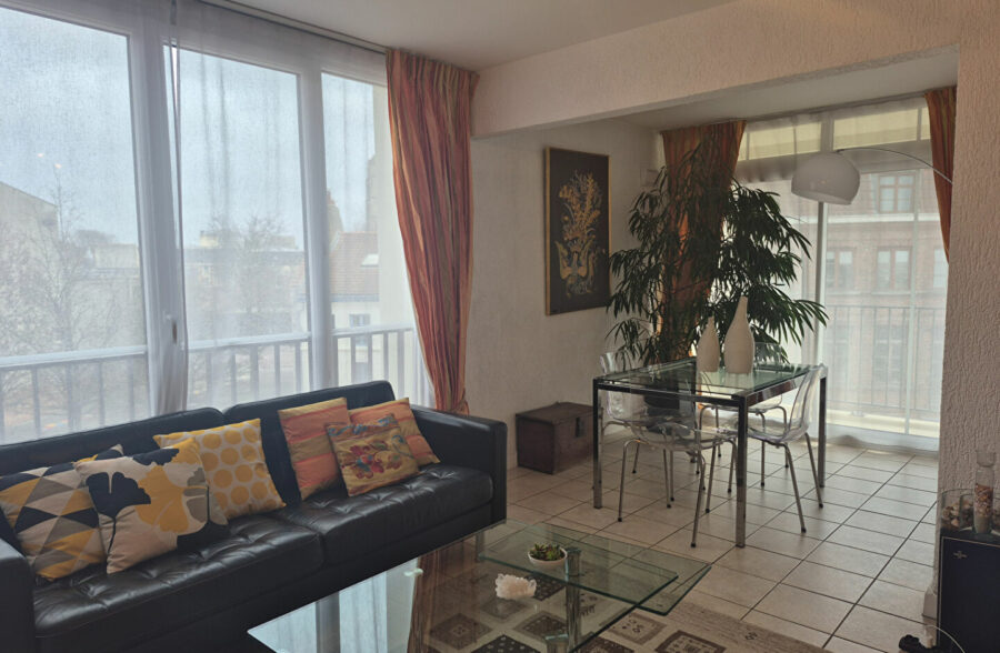 VIEUX LILLE – T4 DE 97 M² – BALCON, PARKING, CAVE DE 7,5M²  ET LOCAL VELOS