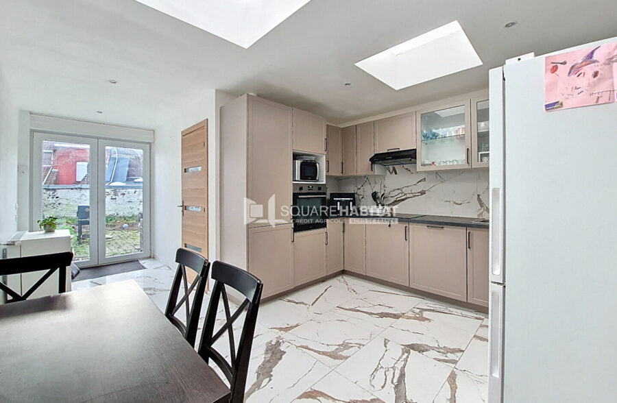 SECTEUR DES FRANCS- 1930 INTEGRALEMENT RENOVEE