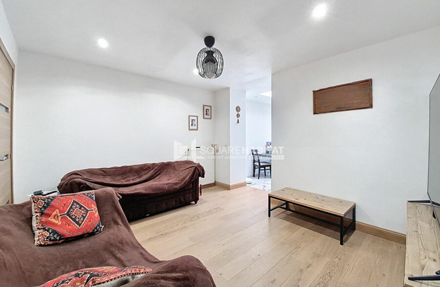 SECTEUR DES FRANCS- 1930 INTEGRALEMENT RENOVEE