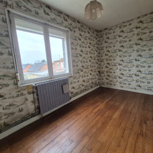 Maison semi individuelle ,jardin , garage !