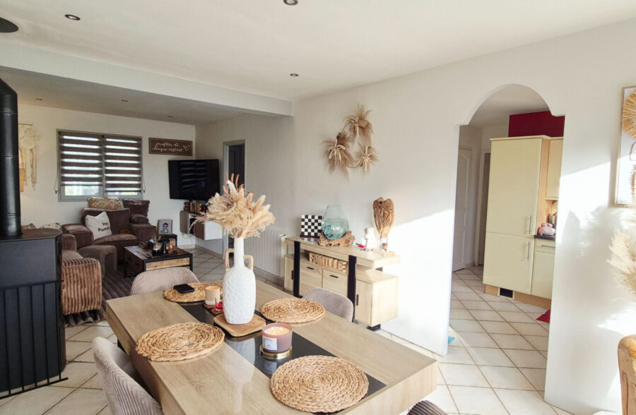 Pavillon individuel semi plain pied en brique