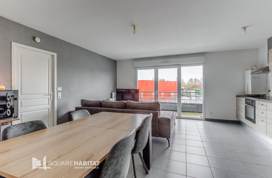 Appartement  2 pièces 45m2 avec balcon et place de parking