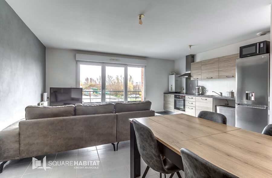 Appartement  2 pièces 45m2 avec balcon et place de parking