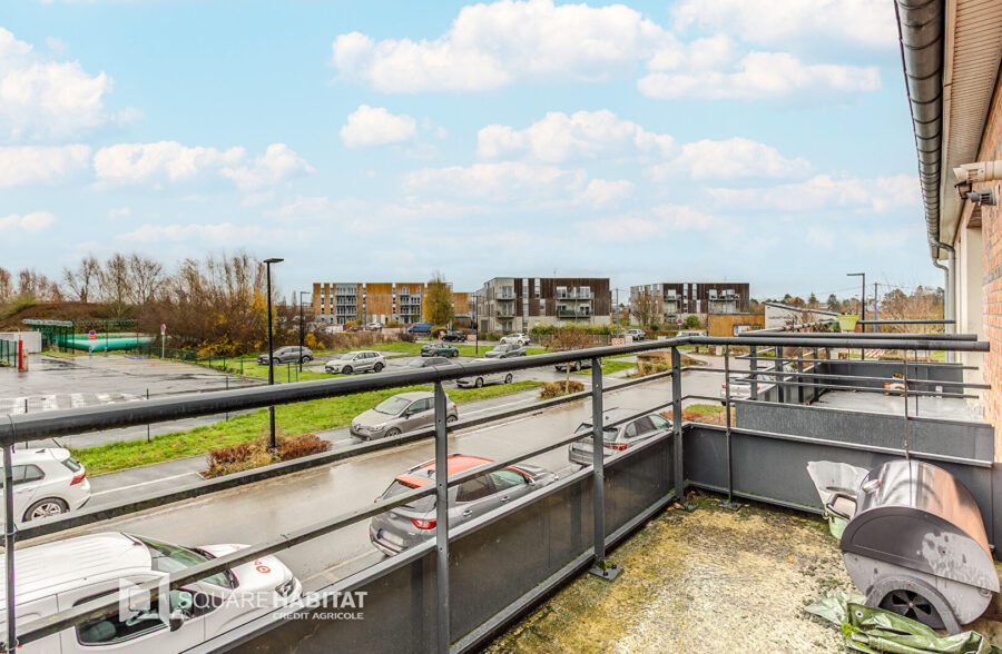 Appartement  2 pièces 45m2 avec balcon et place de parking