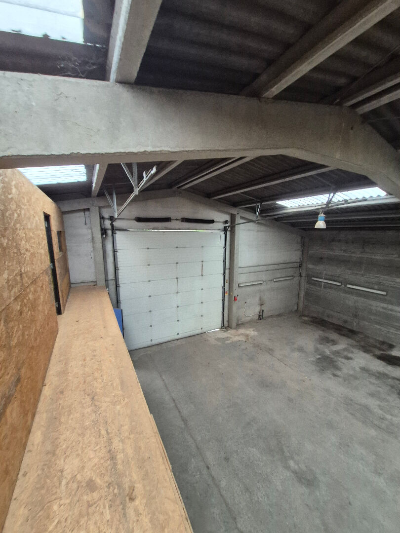 Entrepôts et Bureaux idéalement situés à Haubourdin