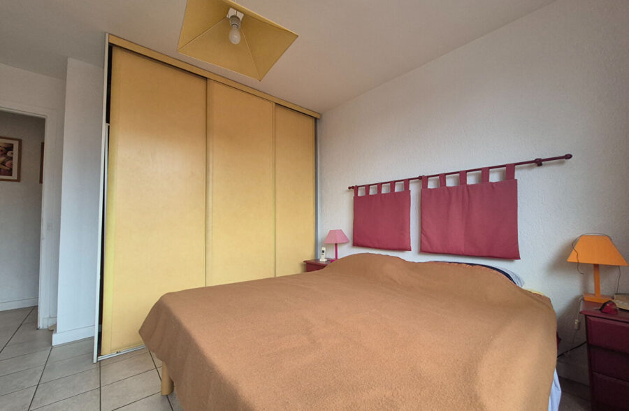 VIEUX LILLE – 4 pieces 97 m2 + balcon + parking + cave 7,5m² + local vélos