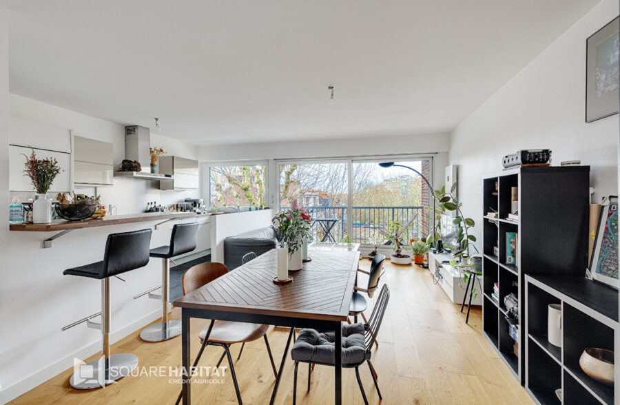 LILLE quartier VAUBAN T3 avec balcon -terrasse, parking et cave